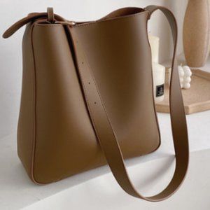 Bucket bag